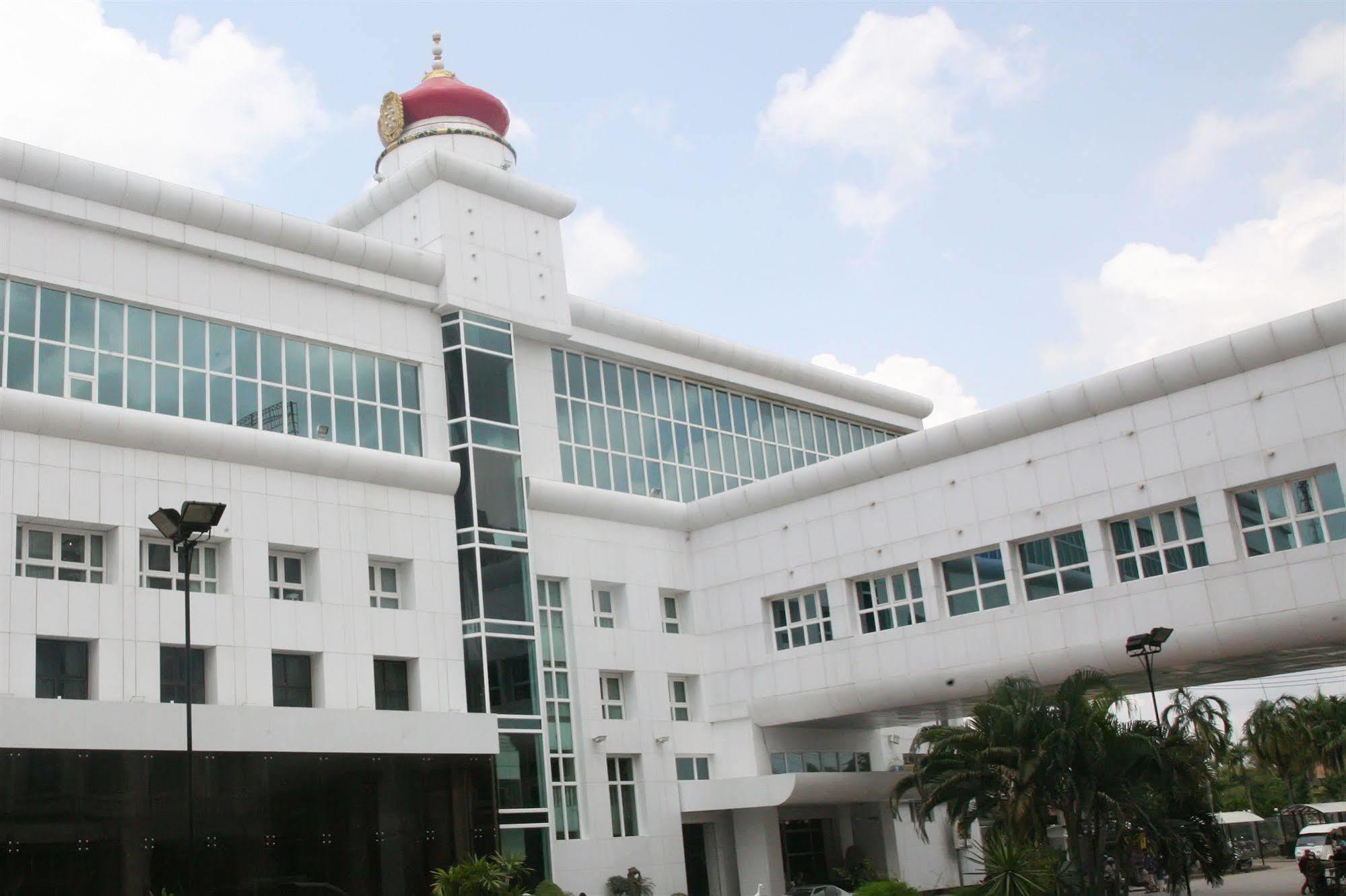 Grand Diamond City Hotel & Casino Poipet 外观 照片