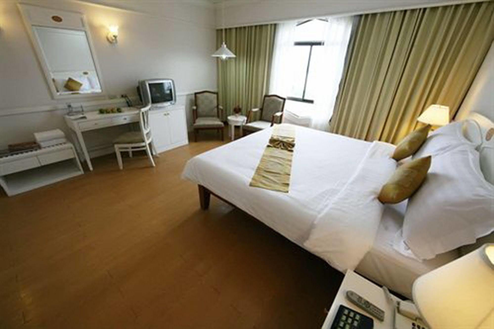 Grand Diamond City Hotel & Casino Poipet 外观 照片
