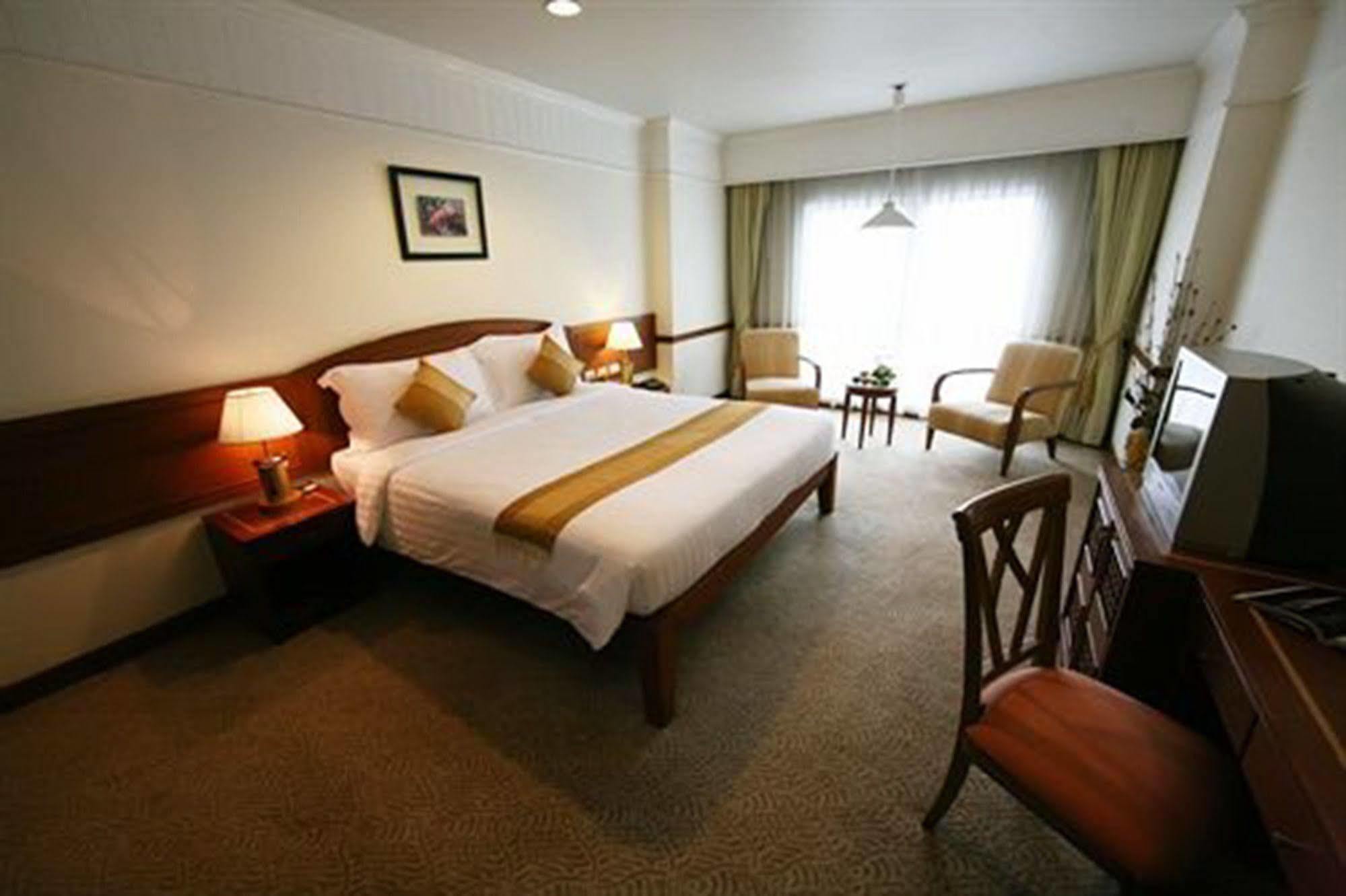 Grand Diamond City Hotel & Casino Poipet 外观 照片