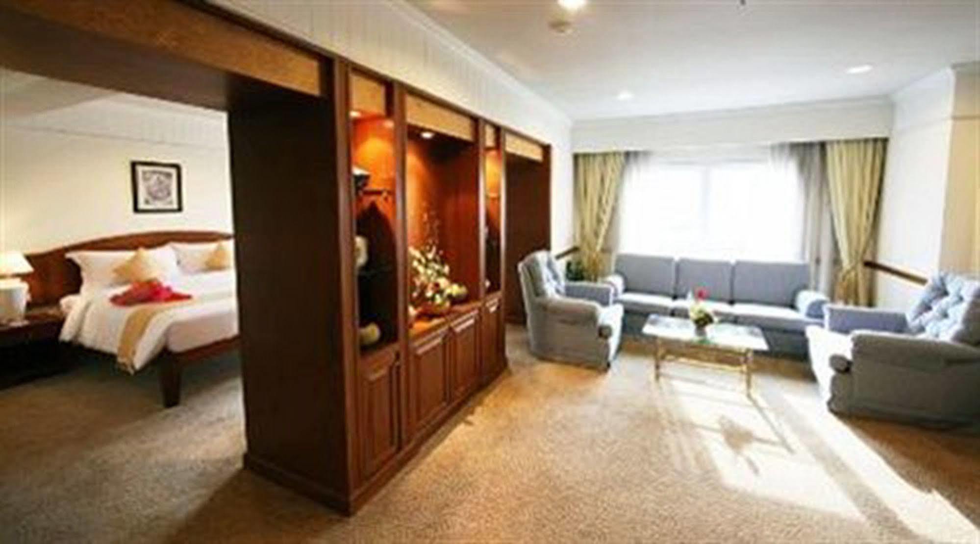 Grand Diamond City Hotel & Casino Poipet 外观 照片