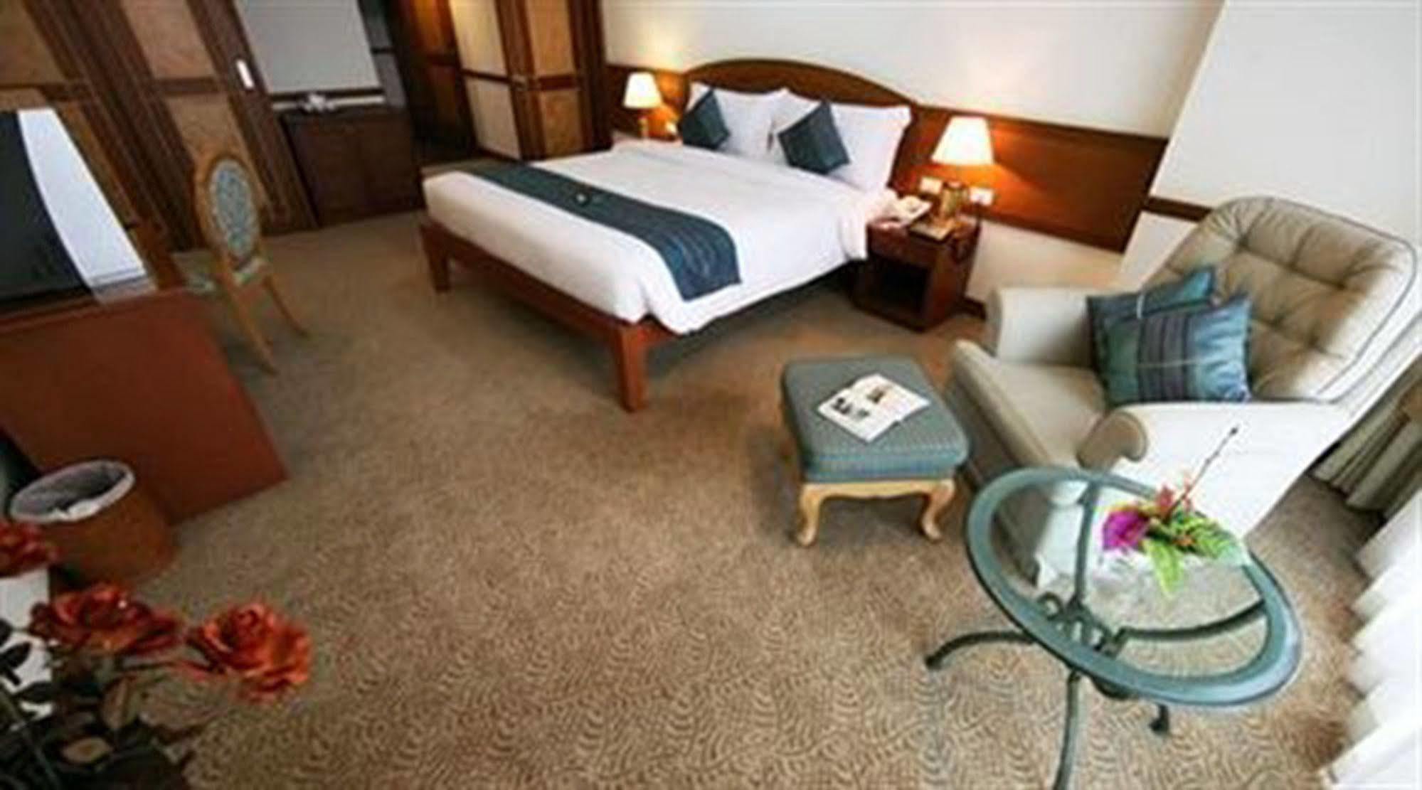 Grand Diamond City Hotel & Casino Poipet 外观 照片